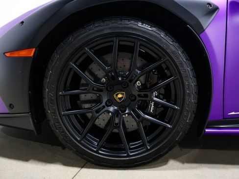 Used 2024 Lamborghini Huracan Sterrato image 12