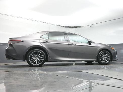 Used 2023 Toyota Camry XLE image 35