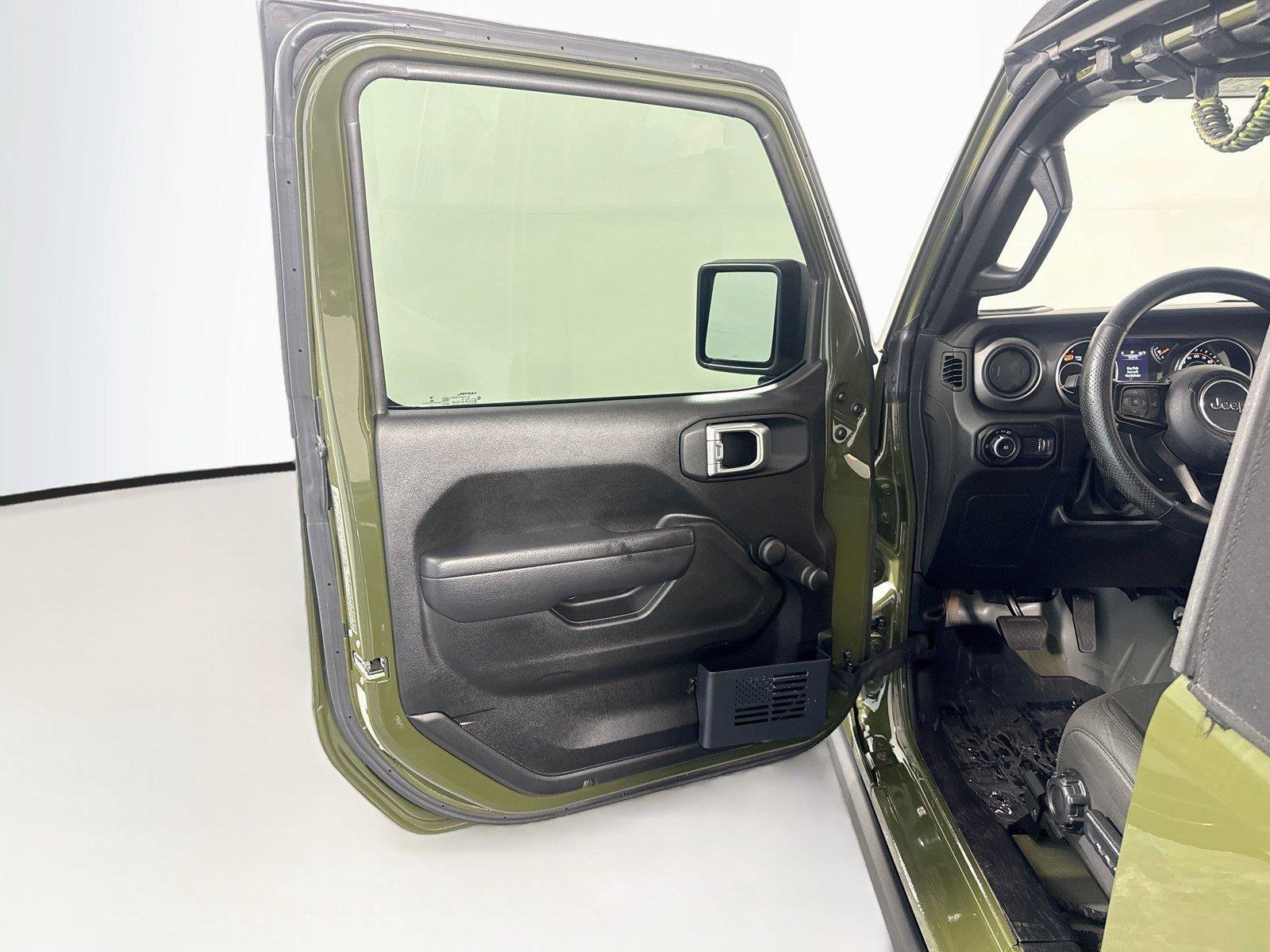 Used 2023 Jeep Wrangler Sport AWD/4WD image 9