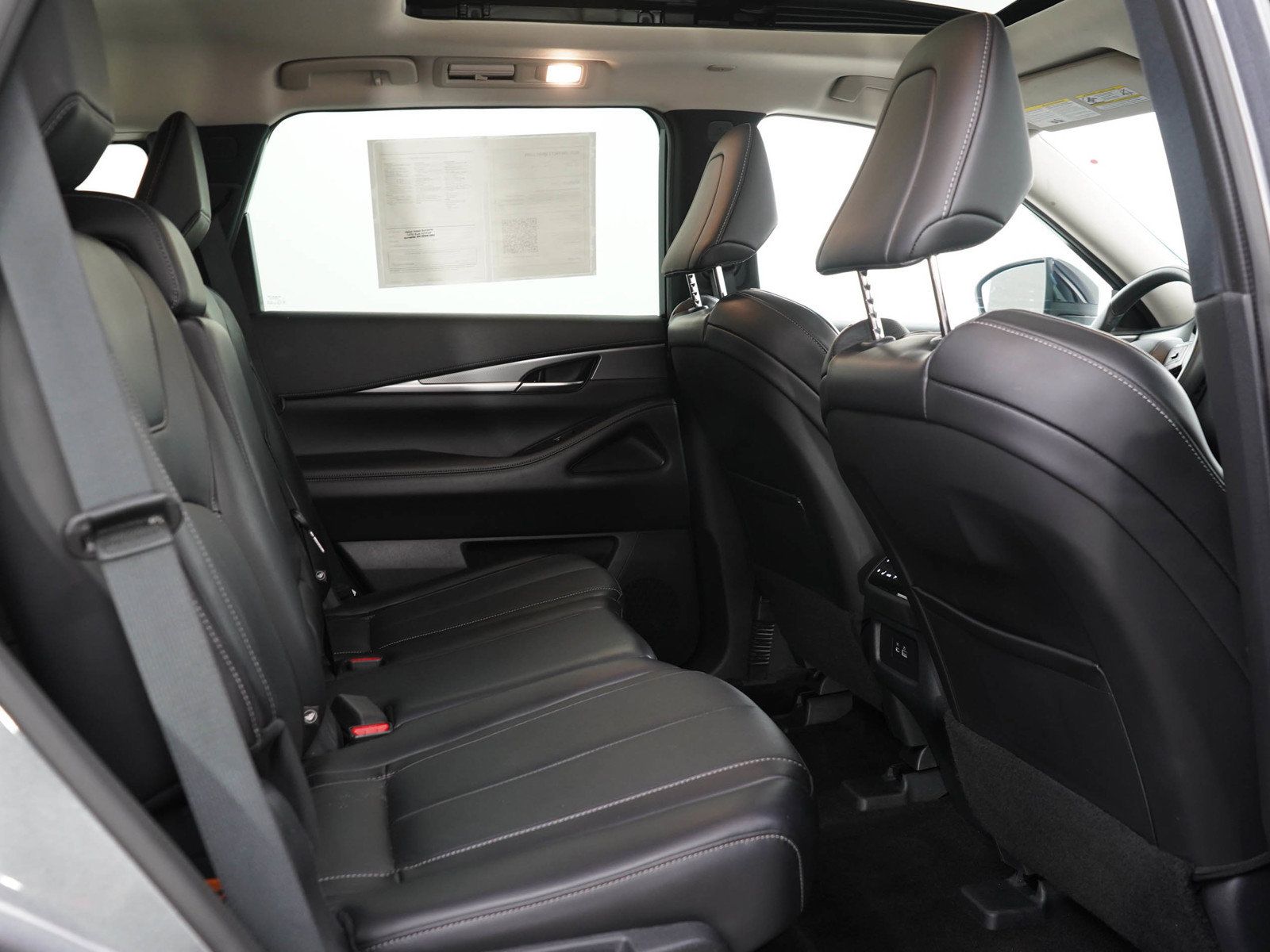 Used 2025 INFINITI QX60 Luxe AWD/4WD image 12
