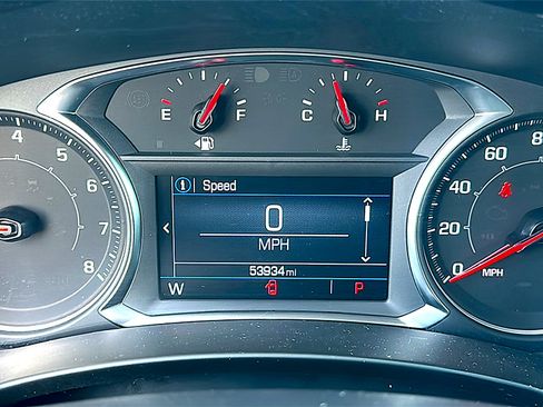Used 2024 GMC Terrain SLE FWD image 10