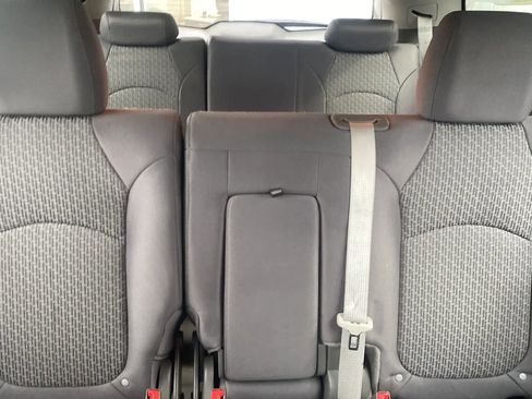 Used 2012 Chevrolet Traverse LT image 11