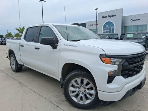 Used 2024 Chevrolet Silverado 1500 Custom RWD image 1