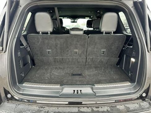 Used 2024 Lincoln Navigator Premiere image 5