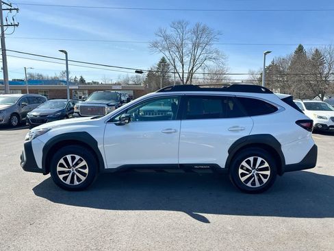 Certified 2023 Subaru Outback Premium image 10