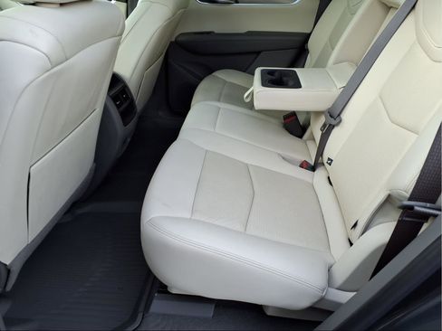 Used 2021 Cadillac XT5 Premium Luxury w/ LPO, Floor Liner Package AWD/4WD image 22