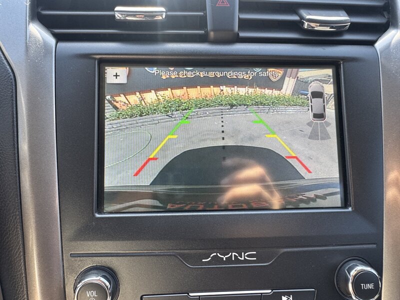 Used 2019 Ford Fusion SE FWD image 45