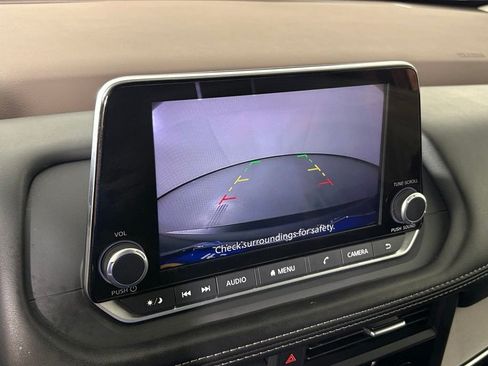 Used 2023 Nissan Rogue SV FWD image 25