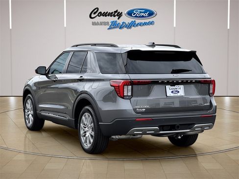 New 2025 Ford Explorer Active w/ Active Comfort Package image 23