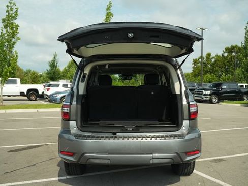 Used 2023 Nissan Armada SL w/ Captain's Chairs Package AWD/4WD image 18