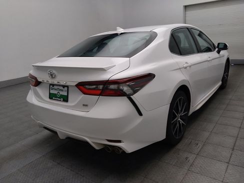 Used 2022 Toyota Camry SE w/ Convenience Package FWD image 9