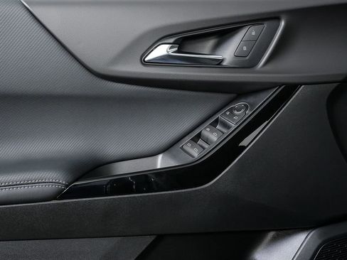 New 2026 Chevrolet Equinox LT image 6