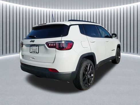 New 2026 Jeep Compass Latitude image 3