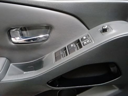 Certified 2023 Nissan Frontier SV w/ Midnight Edition Package AWD/4WD image 9