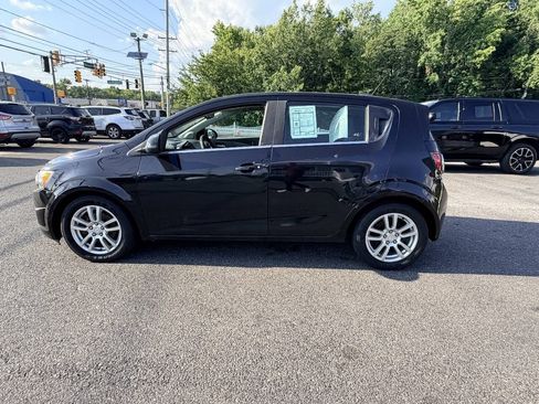 Used 2016 Chevrolet Sonic LT w/ Fun and Sun Package FWD image 22
