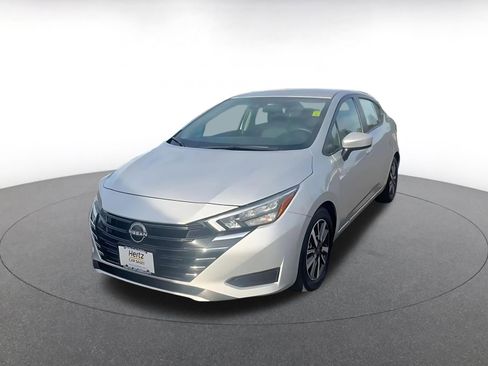 Used 2025 Nissan Versa SV image 7