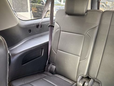 Used 2017 GMC Yukon XL SLT w/ Open Road Package image 34