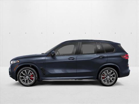 Used 2026 BMW X5 xDrive50e w/ M Sport Package AWD/4WD image 3