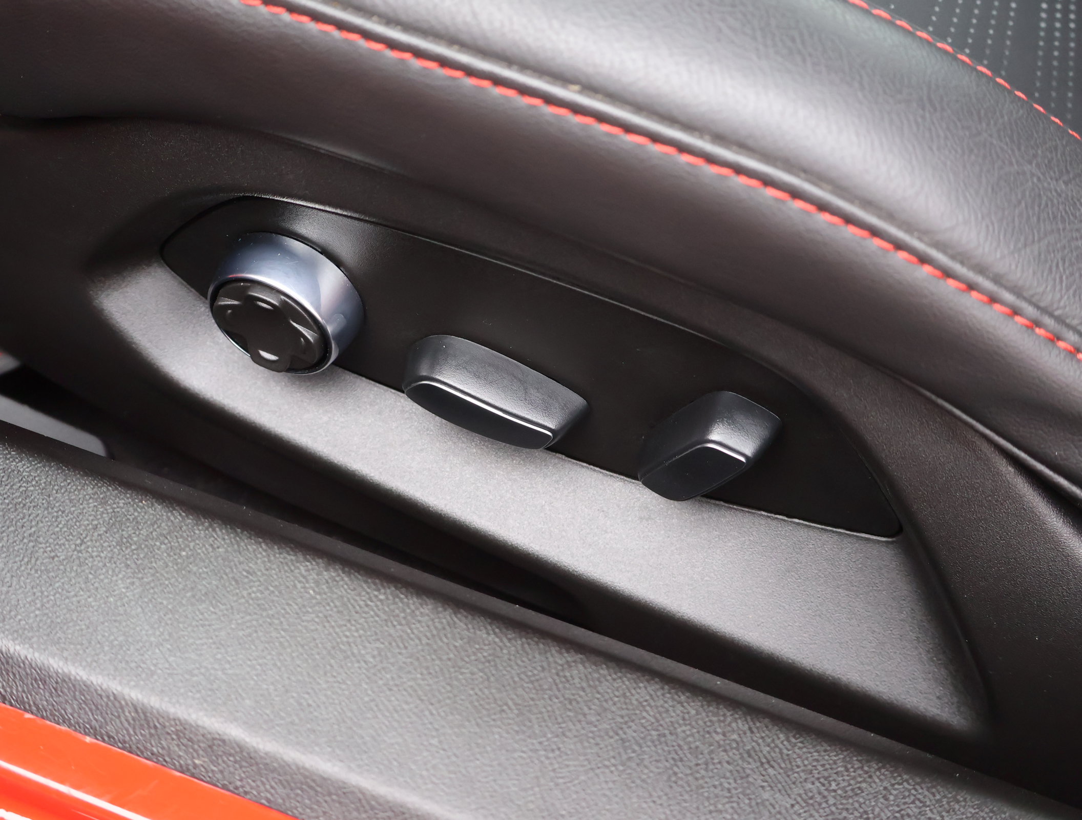 Used 2021 Chevrolet Corvette Stingray Premium Cpe w/ Engine Appearance Package RWD image 12