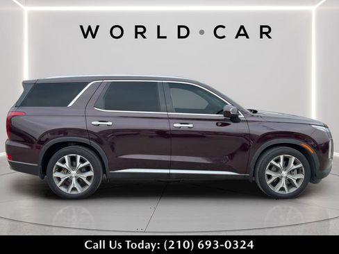 Used 2022 Hyundai Palisade SEL w/ Convenience Package image 2