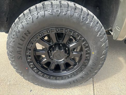 Used 2022 Chevrolet Silverado 2500 High Country w/ Safety Package II AWD/4WD image 10