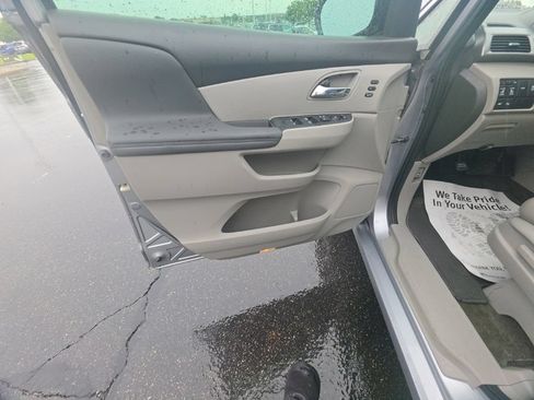 Used 2017 Honda Odyssey Touring image 12