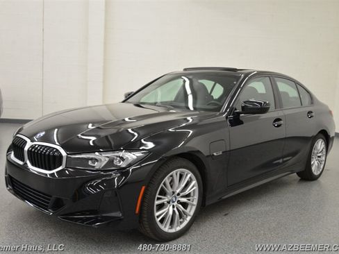 Used 2023 BMW 330e w/ Driving Assistance Package RWD image 4