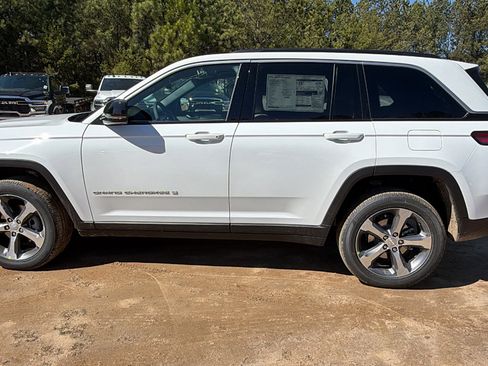 New 2026 Jeep Grand Cherokee Limited image 11