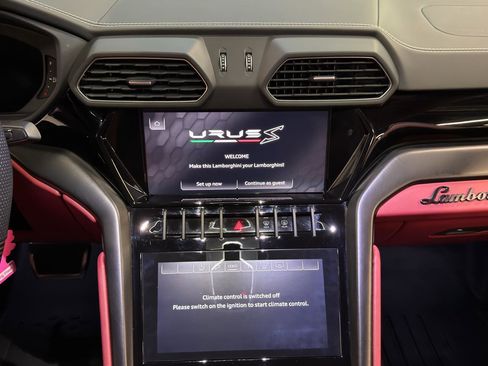 Used 2024 Lamborghini Urus S AWD/4WD image 14