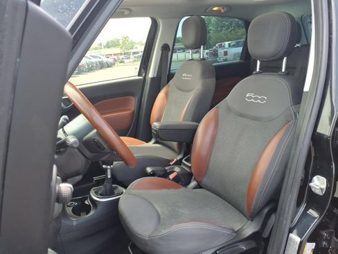 Used 2014 FIAT 500L Trekking w/ Popular Equipment Group FWD image 5