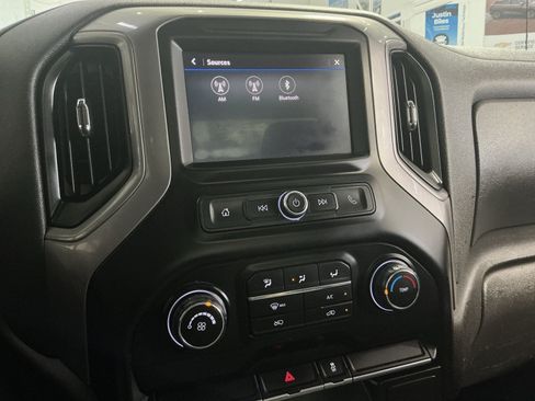 Used 2020 Chevrolet Silverado 1500 W/T AWD/4WD image 19
