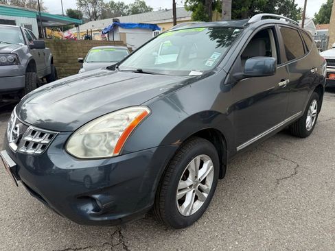 Used 2012 Nissan Rogue SV w/ Premium Pkg FWD image 3