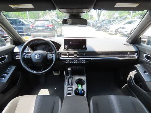 Used 2023 Honda Civic Sport image 17