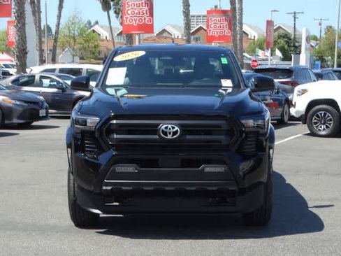 Used 2026 Toyota Tacoma SR5 AWD/4WD image 3