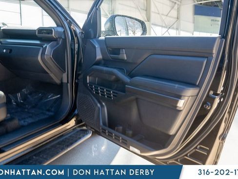 Used 2025 Toyota 4Runner SR5 image 24