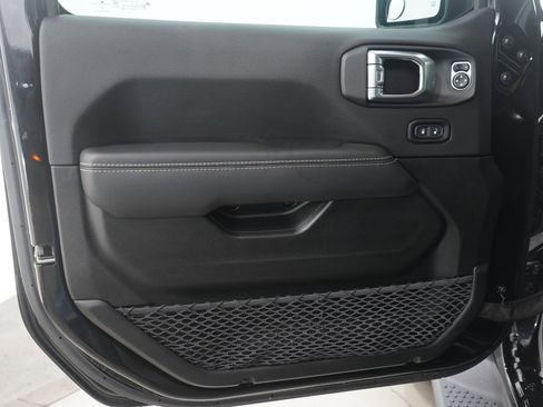 Used 2023 Jeep Wrangler Sahara w/ Cold Weather Group image 19