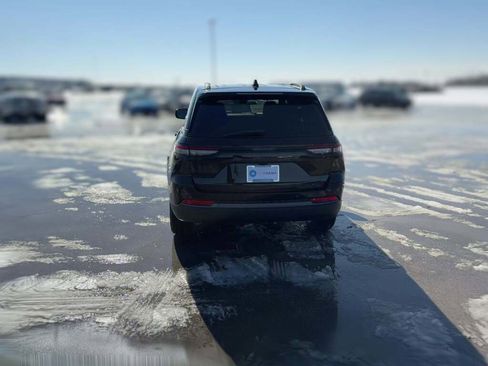 New 2026 Jeep Grand Cherokee Altitude image 10