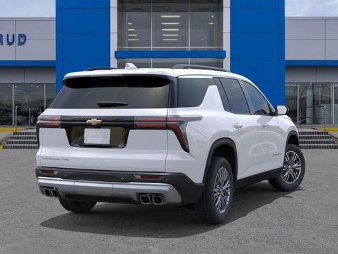 New 2026 Chevrolet Traverse LT w/ Driver Confidence Package AWD/4WD image 4