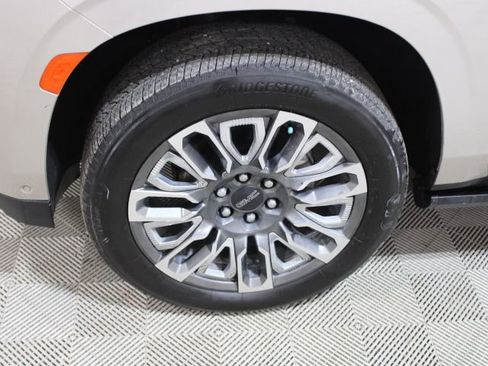 Used 2023 GMC Yukon XL Denali Ultimate w/ LPO, Floor Liner Package image 41