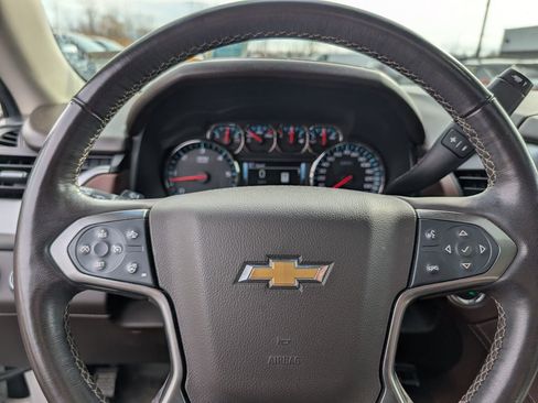 Used 2020 Chevrolet Suburban Premier image 13