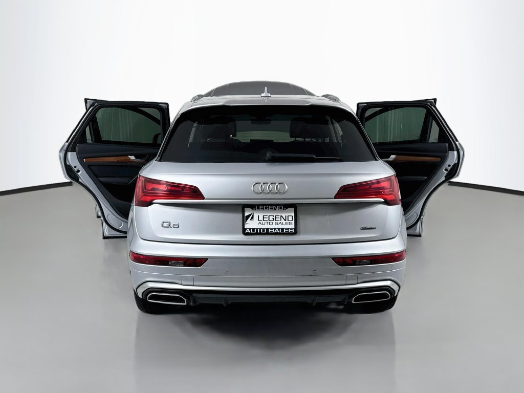 Used 2021 Audi Q5 e Premium w/ Convenience Package AWD/4WD image 23