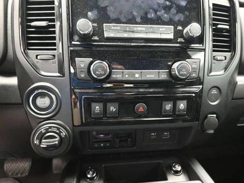 Used 2023 Nissan Titan PRO-4X w/ Pro-4x Convenience Package AWD/4WD image 39