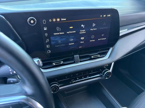 Used 2025 Chevrolet Equinox LT image 27