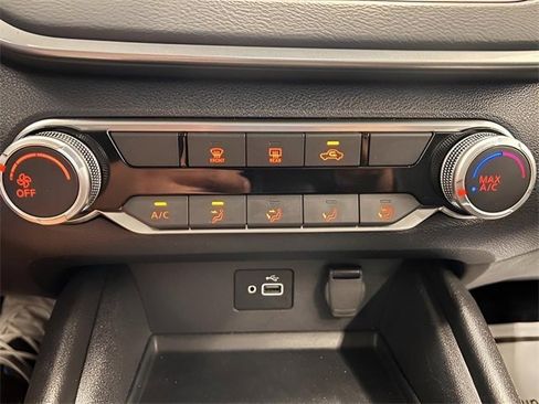 Used 2024 Nissan Altima 2.5 S image 22