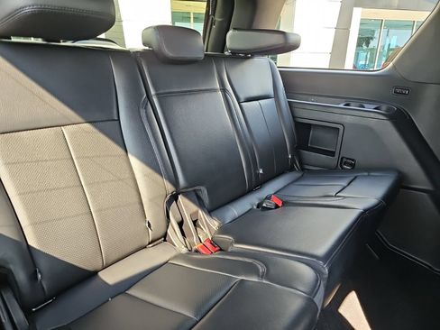 Used 2021 Ford Expedition XLT AWD/4WD image 28