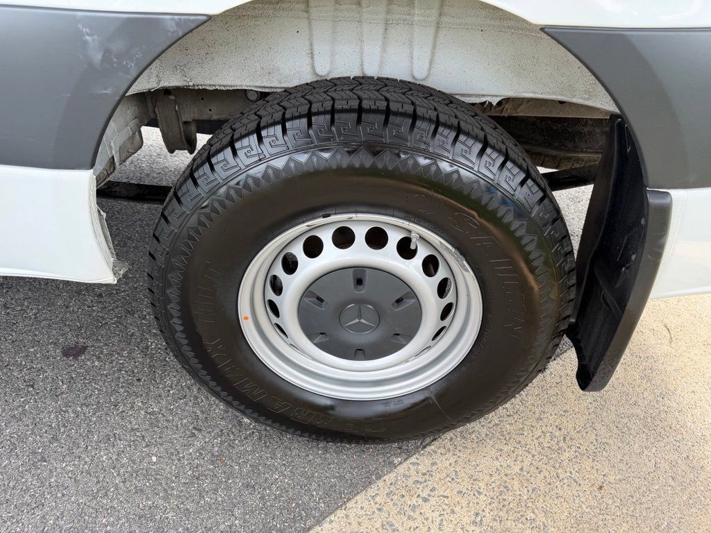 Used 2025 Mercedes-Benz Sprinter 2500 image 12