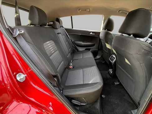 Used 2018 Kia Sportage LX image 29