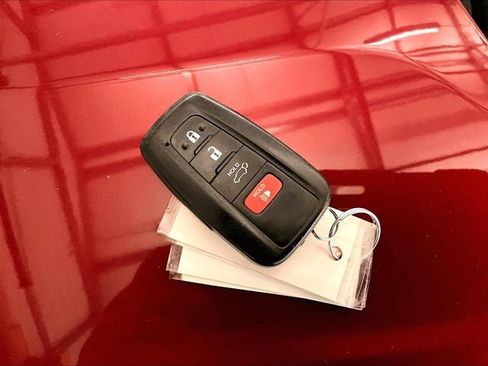 Used 2020 Toyota RAV4 Limited w/ Limited Grade Weather Package AWD/4WD image 9