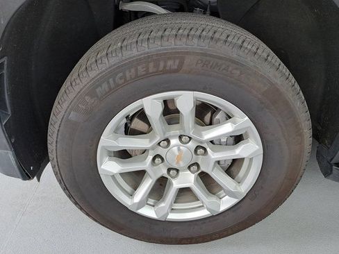 Used 2025 Chevrolet Tahoe LT AWD/4WD image 32