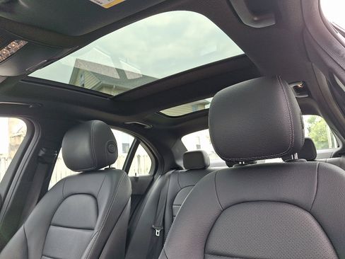 Used 2018 Mercedes-Benz C 300 4MATIC Sedan image 14